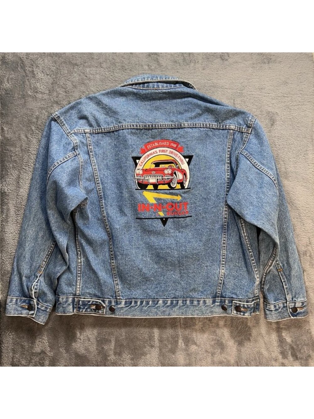 In & Out Burgers Denim Jacket Mens Medium Butterfield Stage Logo On Back